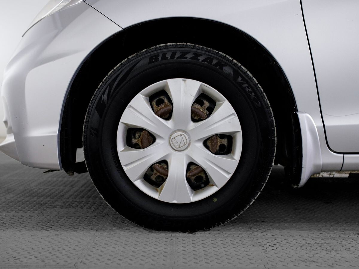 Honda Freed 2012 - фото автомобиля