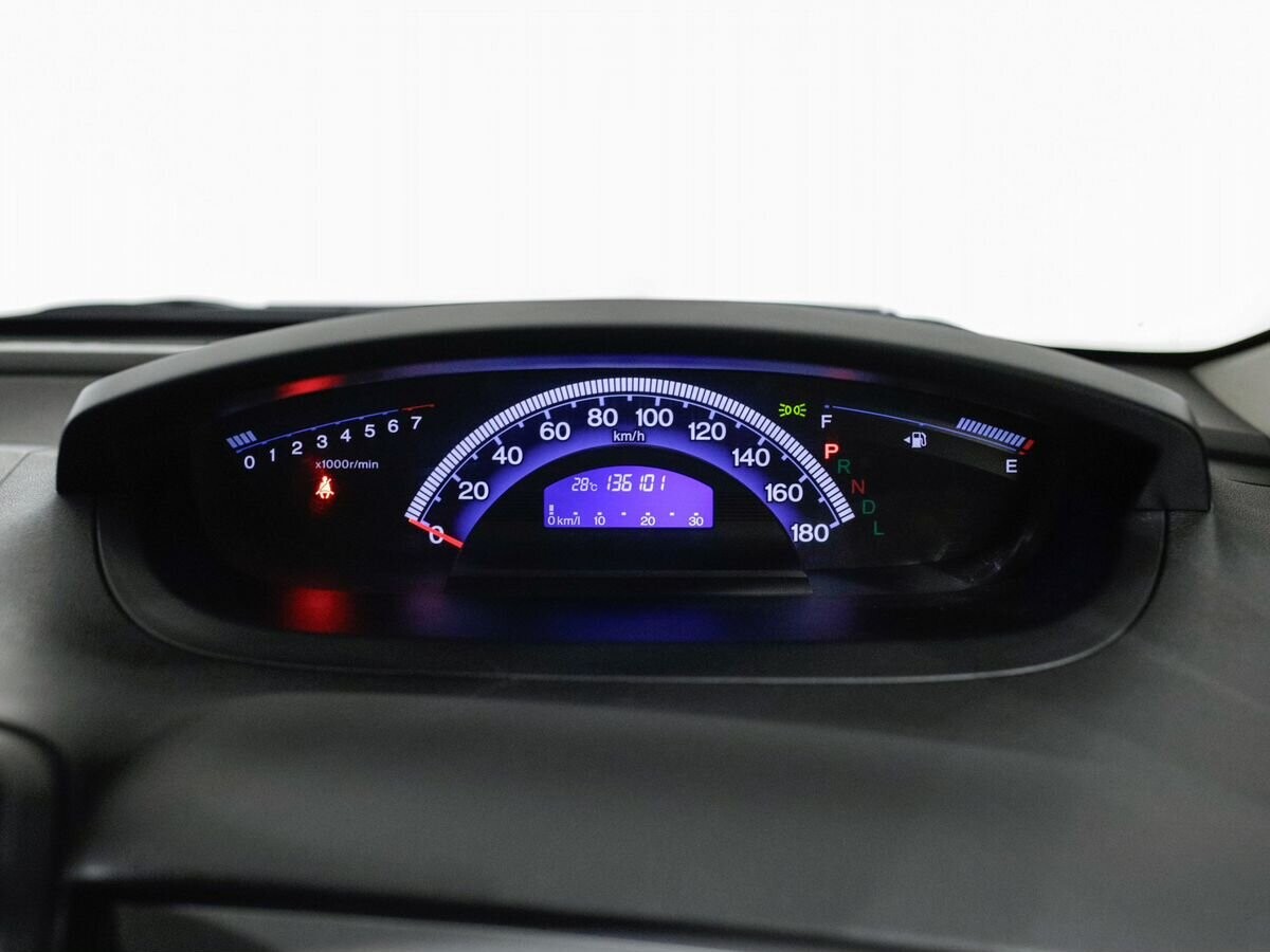 Honda Freed 2012 - фото автомобиля