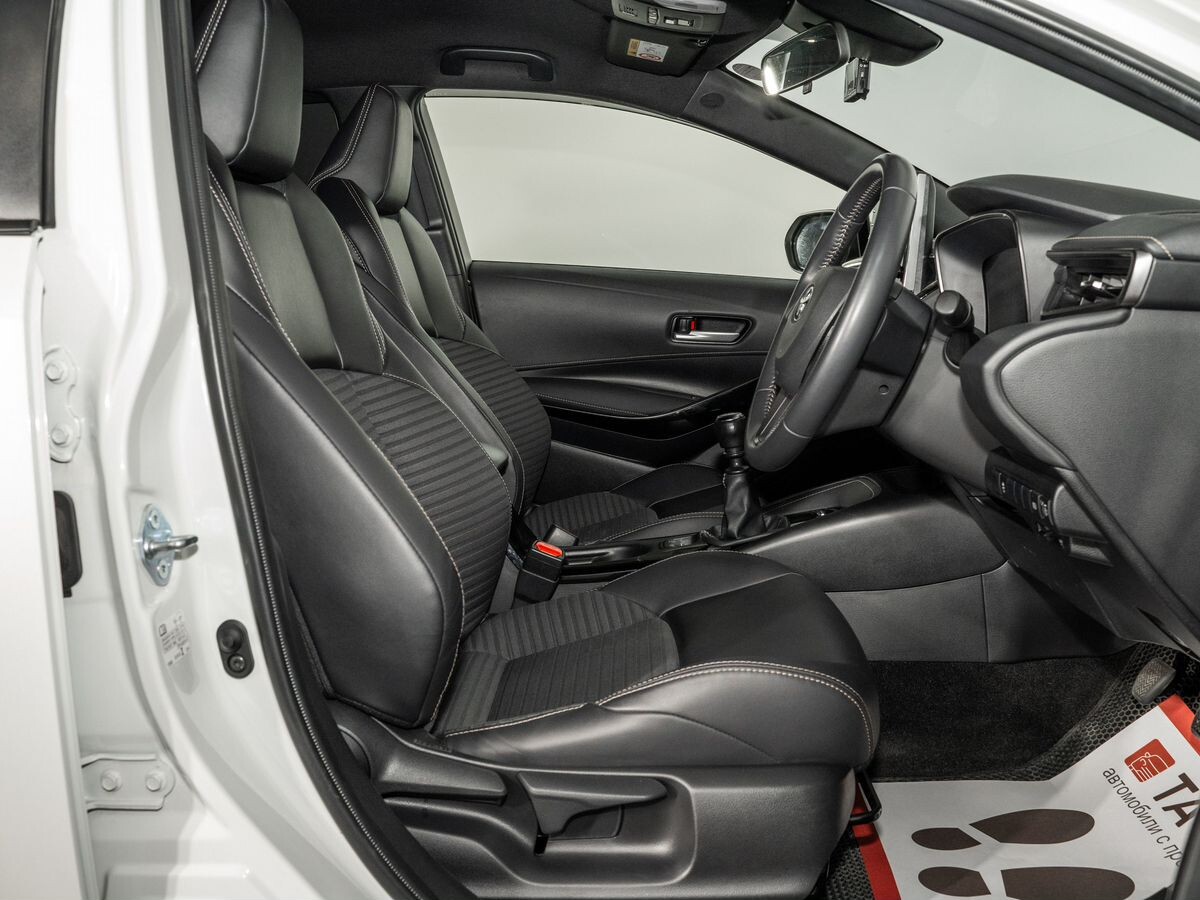 Toyota Corolla 2020 - фото автомобиля