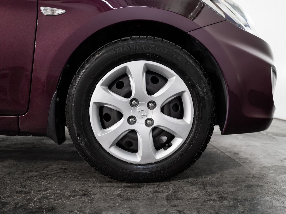 Hyundai Solaris 2013 - фото автомобиля