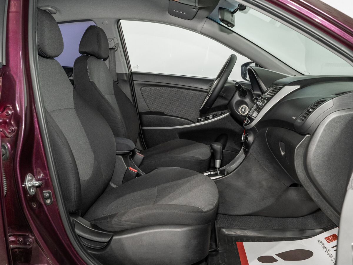 Hyundai Solaris 2013 - фото автомобиля