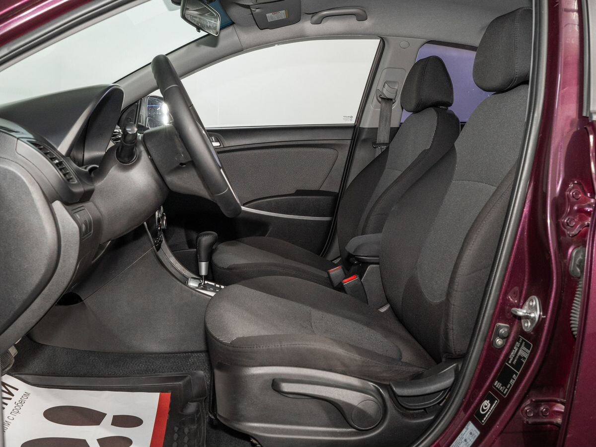 Hyundai Solaris 2013 - фото автомобиля