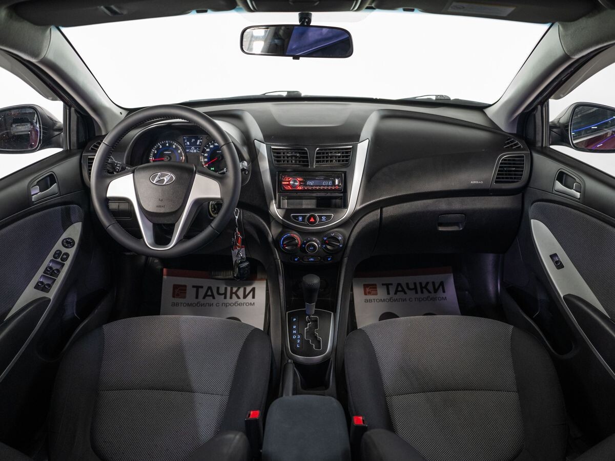 Hyundai Solaris 2013 - фото автомобиля