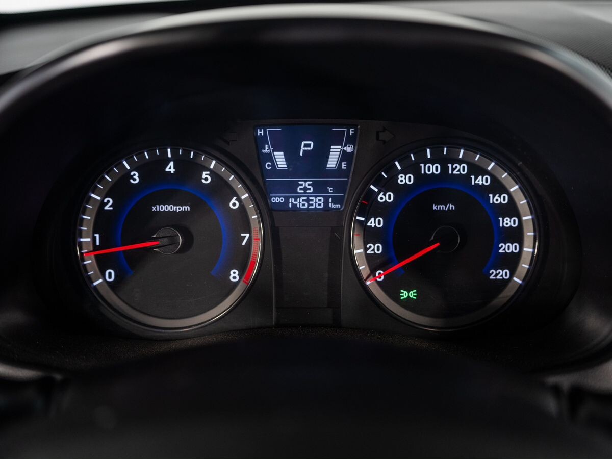 Hyundai Solaris 2013 - фото автомобиля
