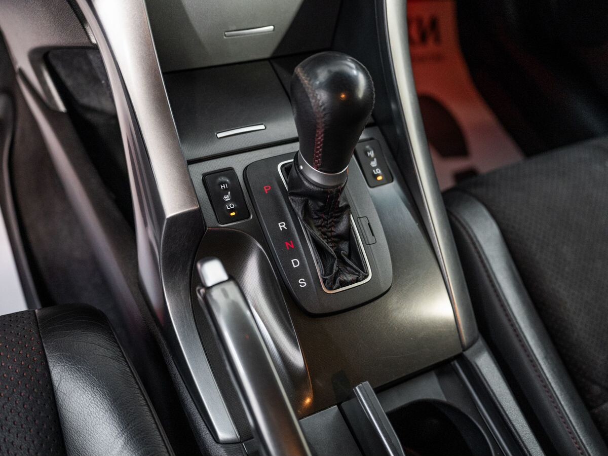 Honda Accord 2012 - фото автомобиля