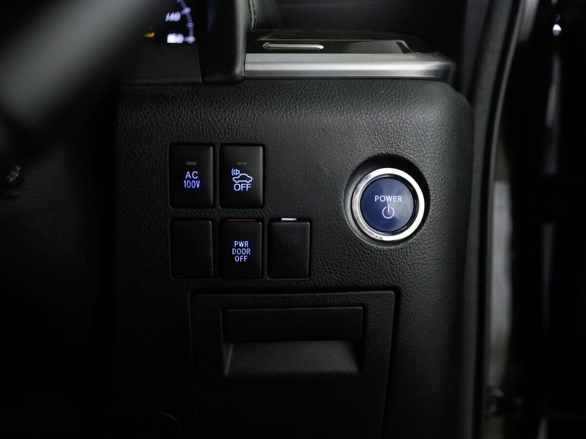 Toyota Vellfire 2015 - фото автомобиля