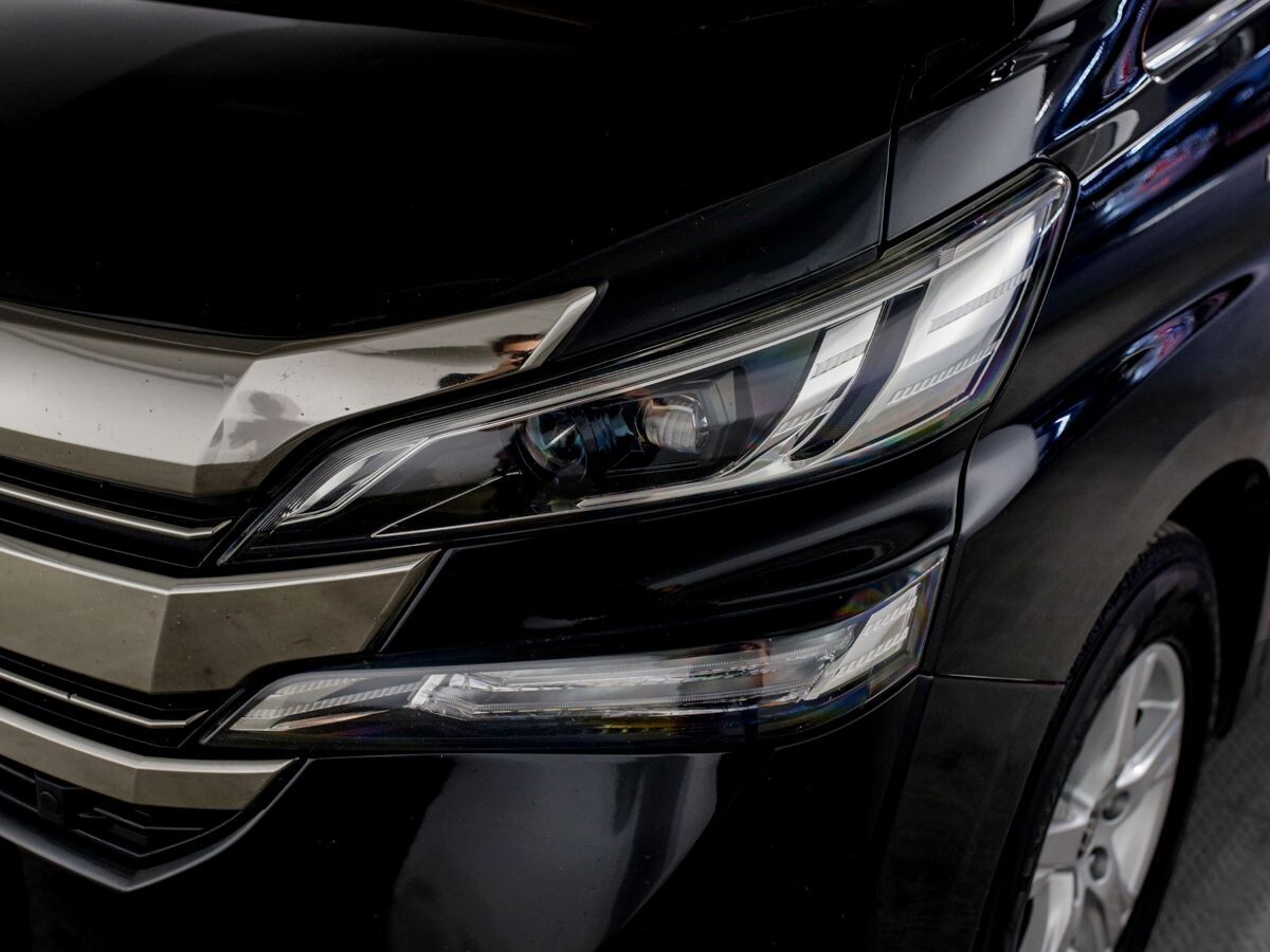 Toyota Vellfire 2015 - фото автомобиля