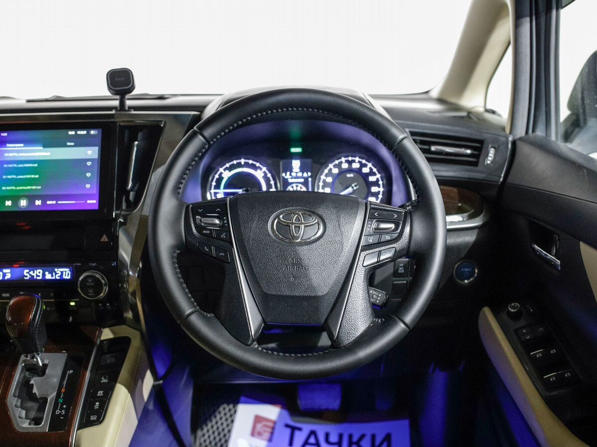 Toyota Vellfire 2015 - фото автомобиля