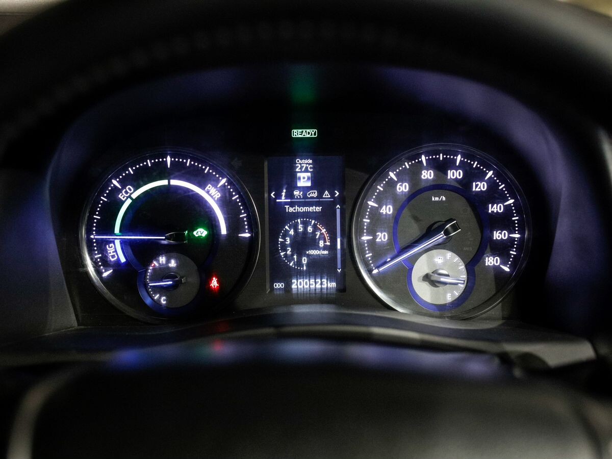 Toyota Vellfire 2015 - фото автомобиля