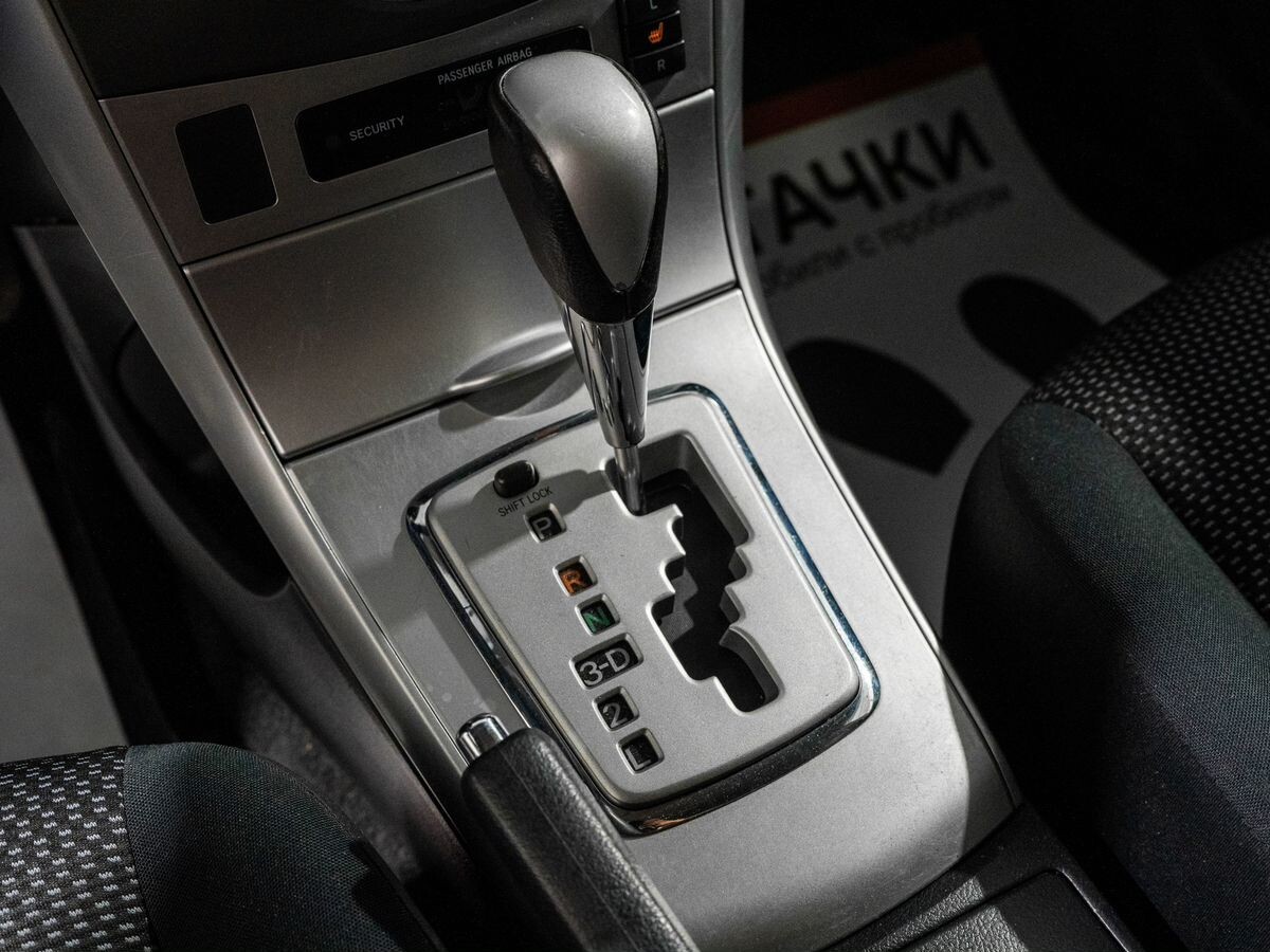 Toyota Corolla 2012 - фото автомобиля