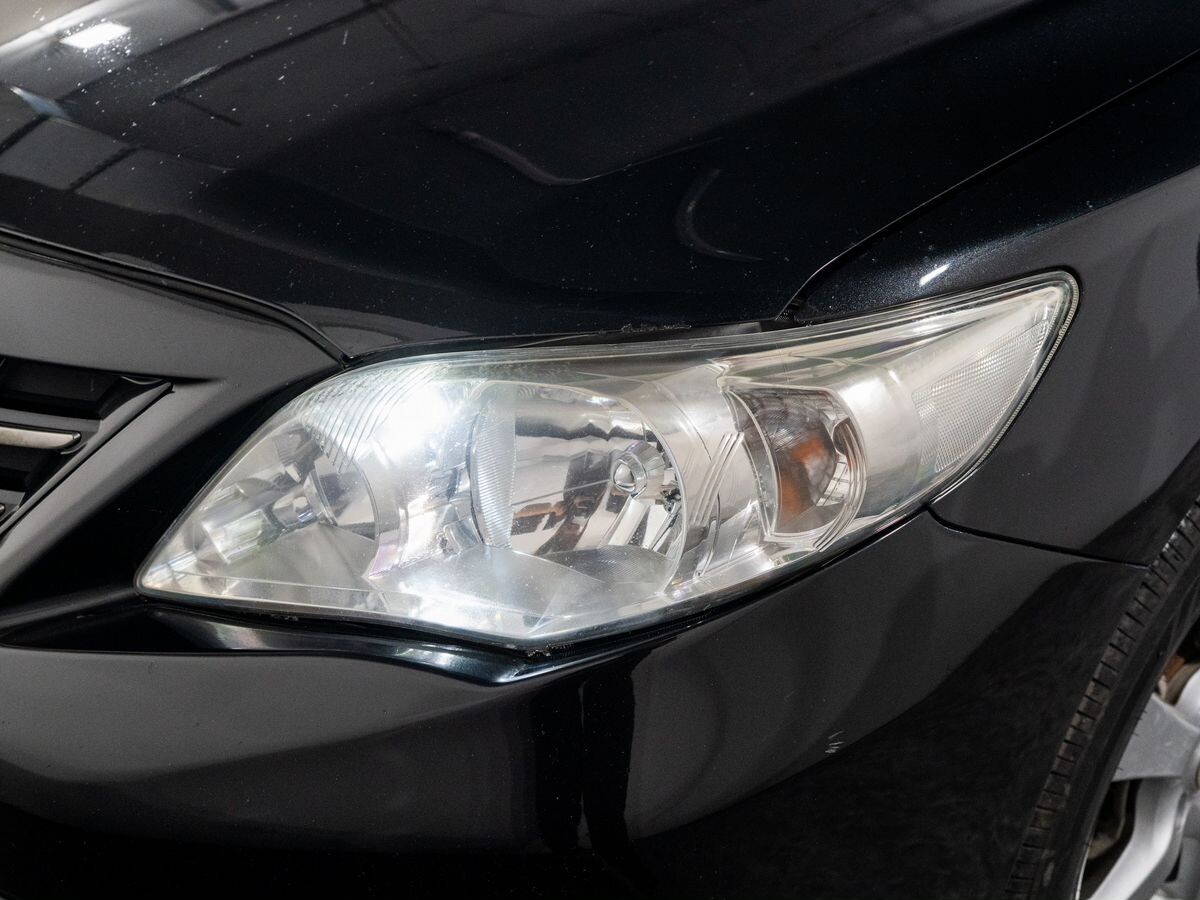Toyota Corolla 2012 - фото автомобиля