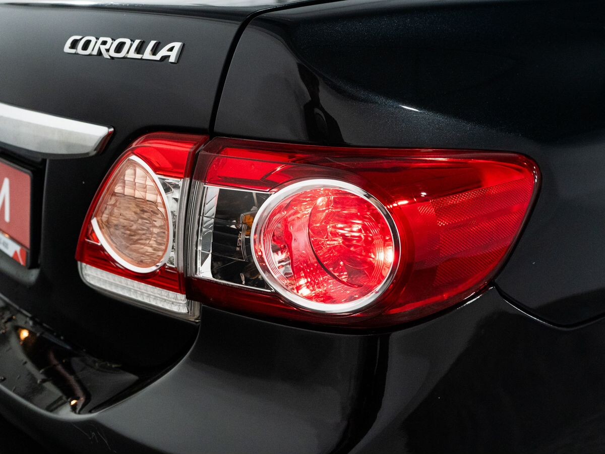 Toyota Corolla 2012 - фото автомобиля