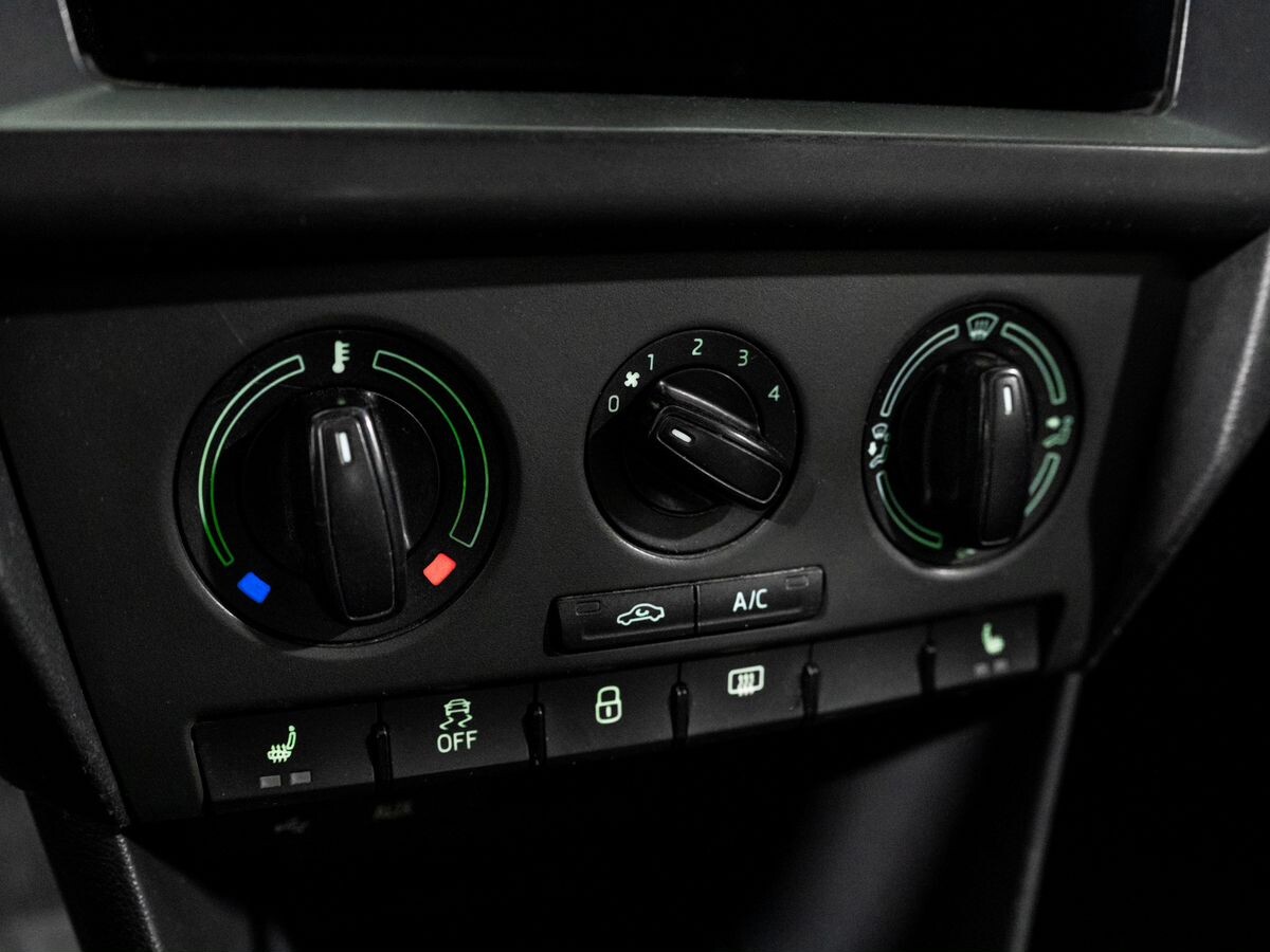 Skoda Rapid 2016 - фото автомобиля