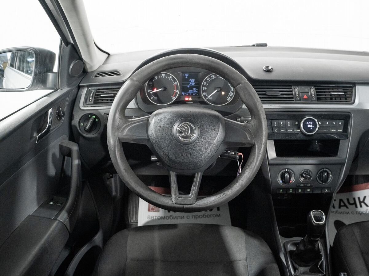 Skoda Rapid 2016 - фото автомобиля