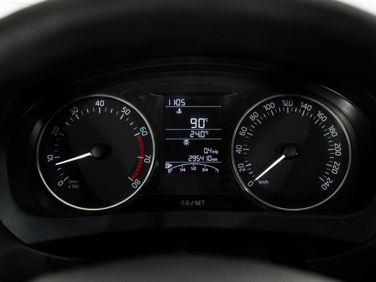 Skoda Rapid 2016 - фото автомобиля
