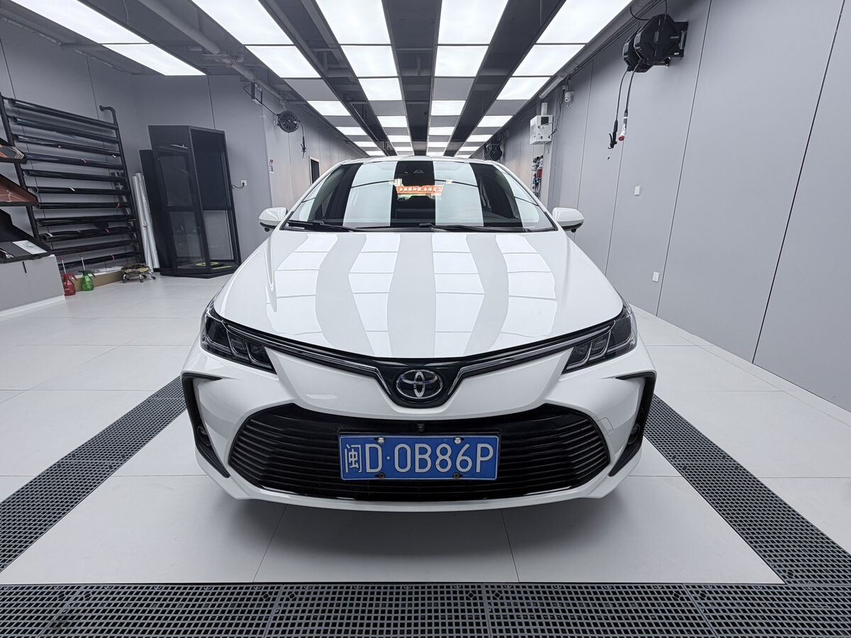 Toyota Corolla 2023 - фото автомобиля