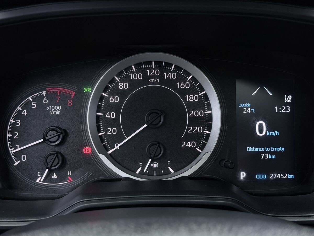 Toyota Corolla 2023 - фото автомобиля