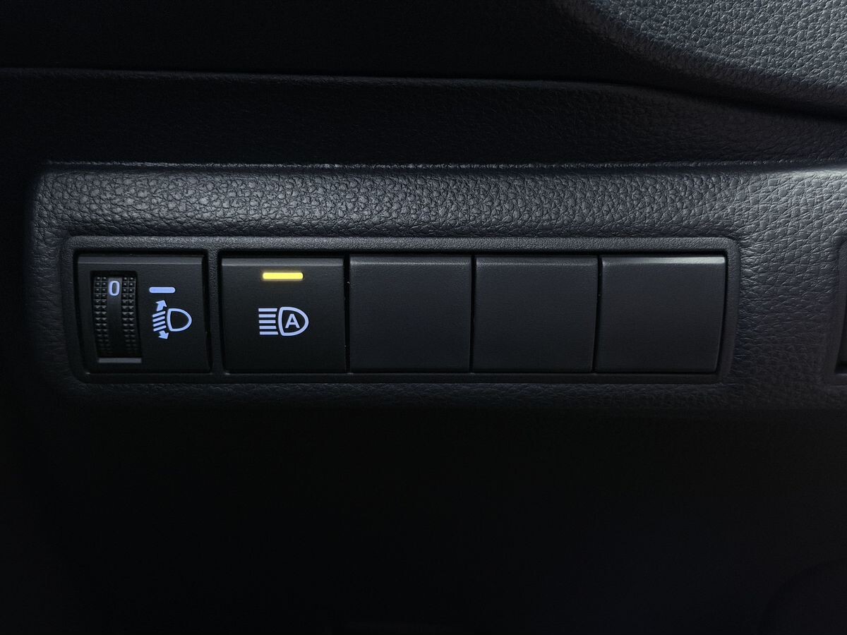 Toyota Corolla 2023 - фото автомобиля