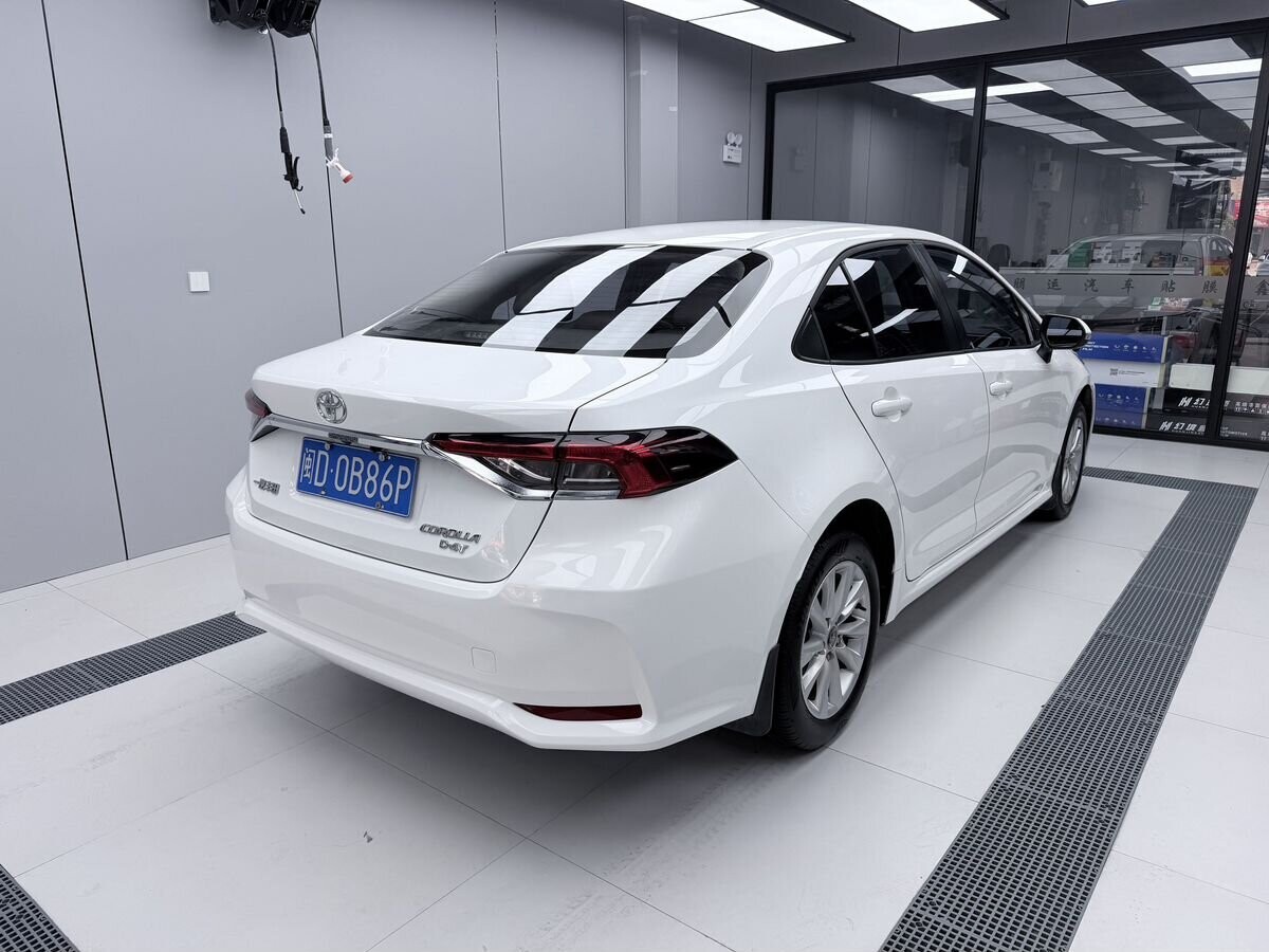 Toyota Corolla 2023 - фото автомобиля