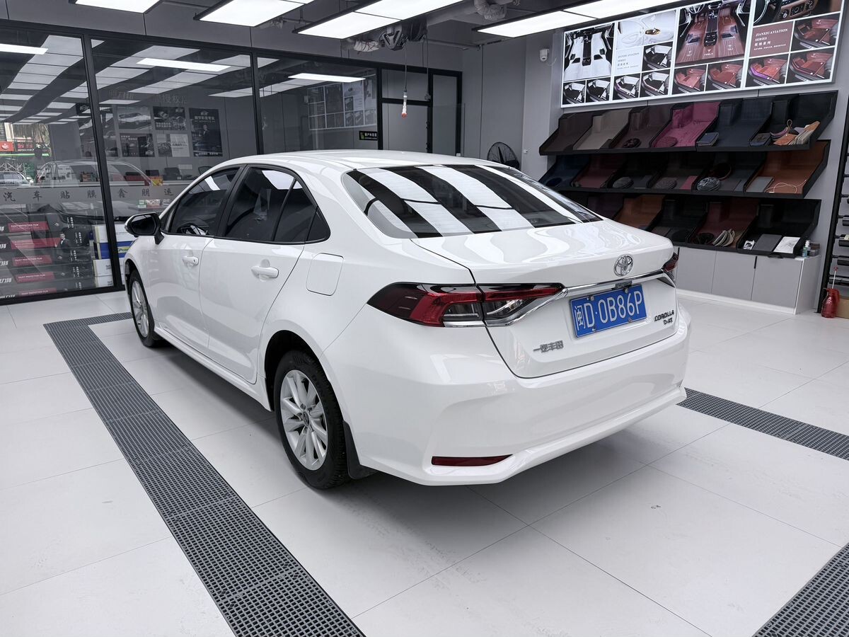 Toyota Corolla 2023 - фото автомобиля