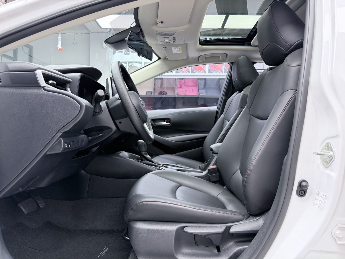 Toyota Corolla 2023 - фото автомобиля