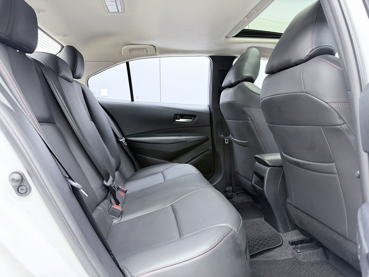 Toyota Corolla 2023 - фото автомобиля
