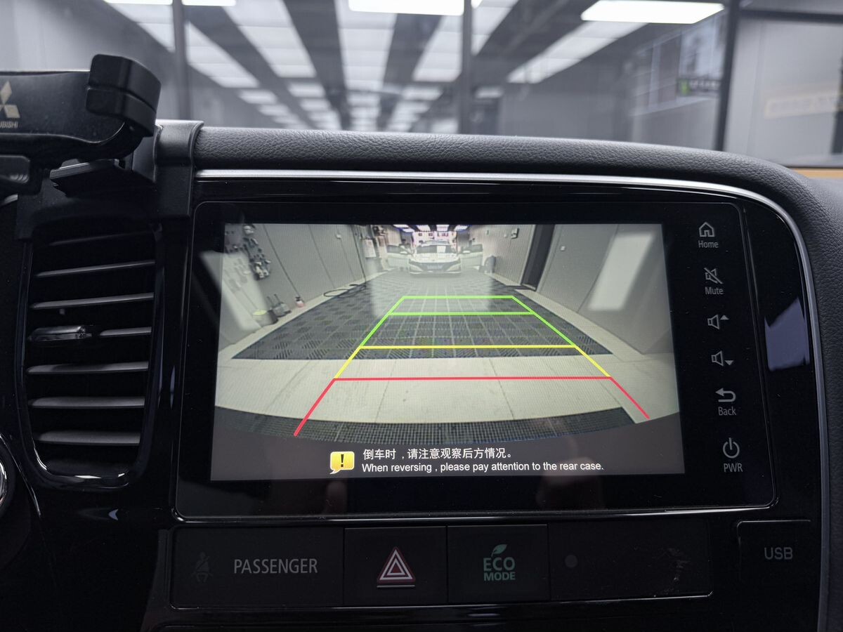 Mitsubishi Outlander 2021 - фото автомобиля