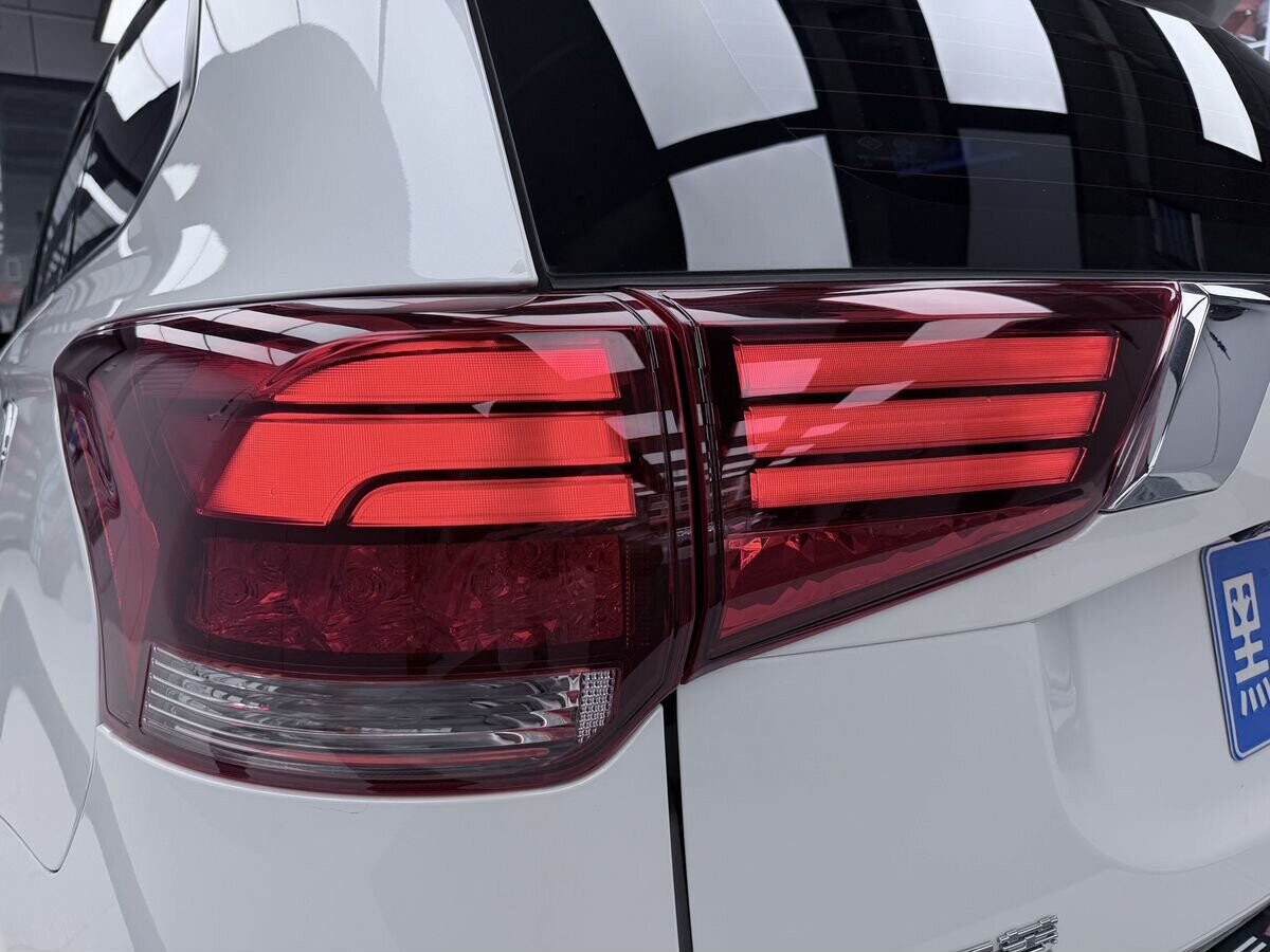 Mitsubishi Outlander 2021 - фото автомобиля
