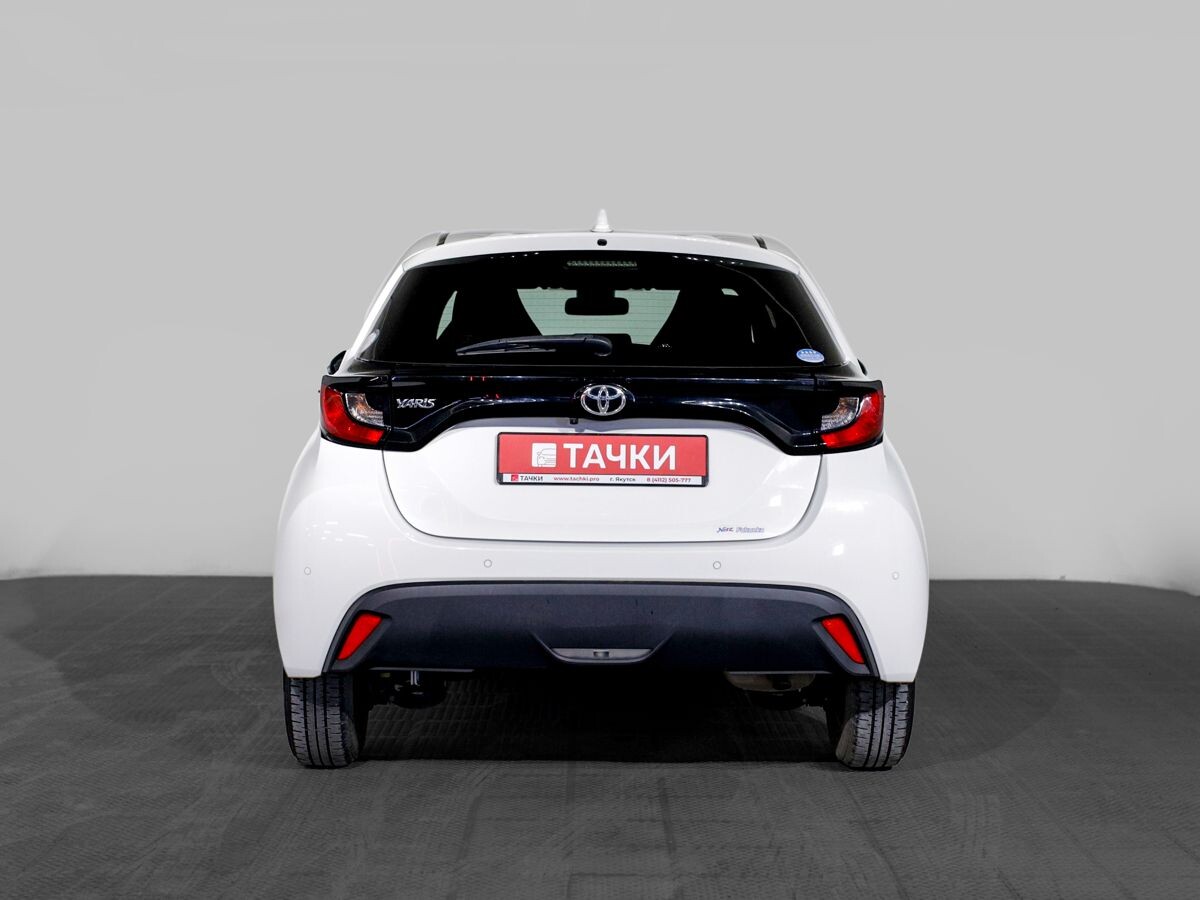 Toyota Yaris 2020 - фото автомобиля