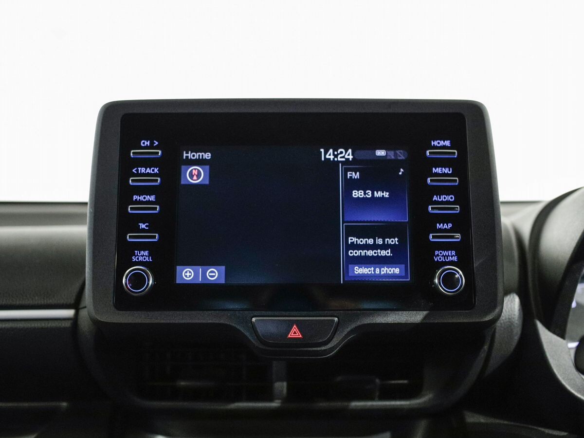 Toyota Yaris 2020 - фото автомобиля