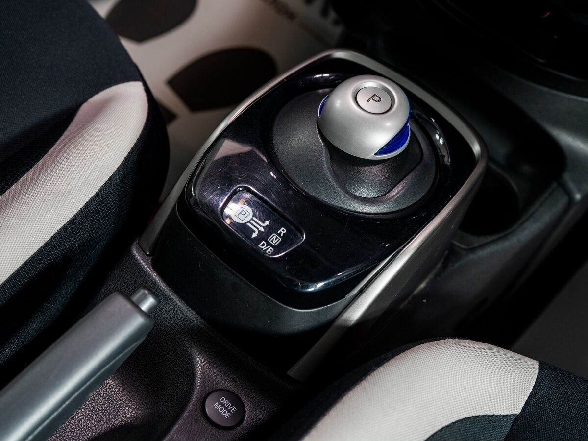 Nissan Note 2018 - фото автомобиля