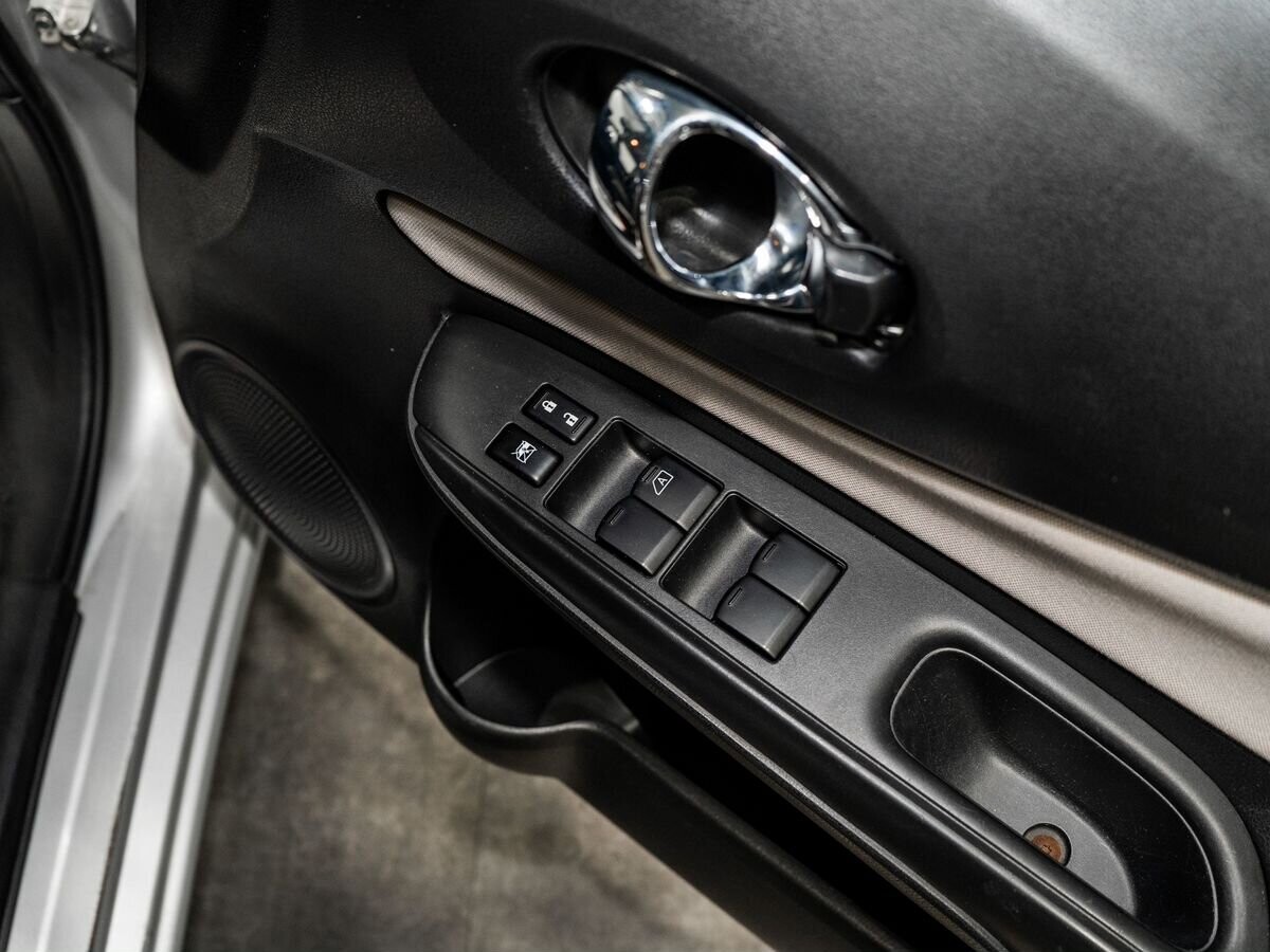 Nissan Note 2018 - фото автомобиля