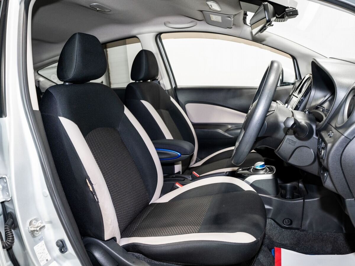 Nissan Note 2018 - фото автомобиля