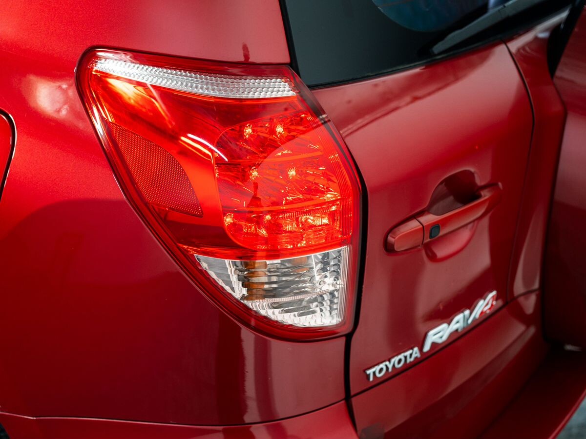 Toyota RAV4 2006 - фото автомобиля