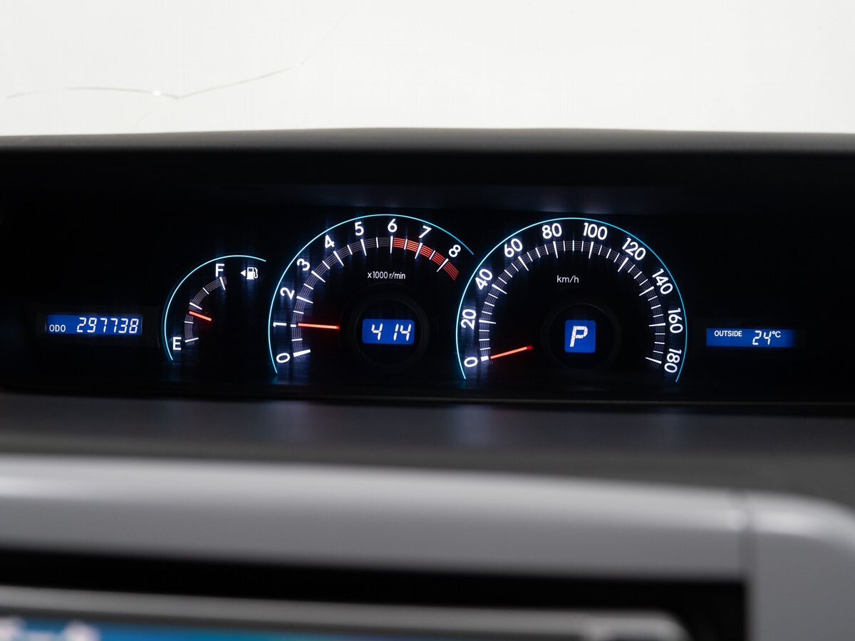 Toyota Noah 2008 - фото автомобиля