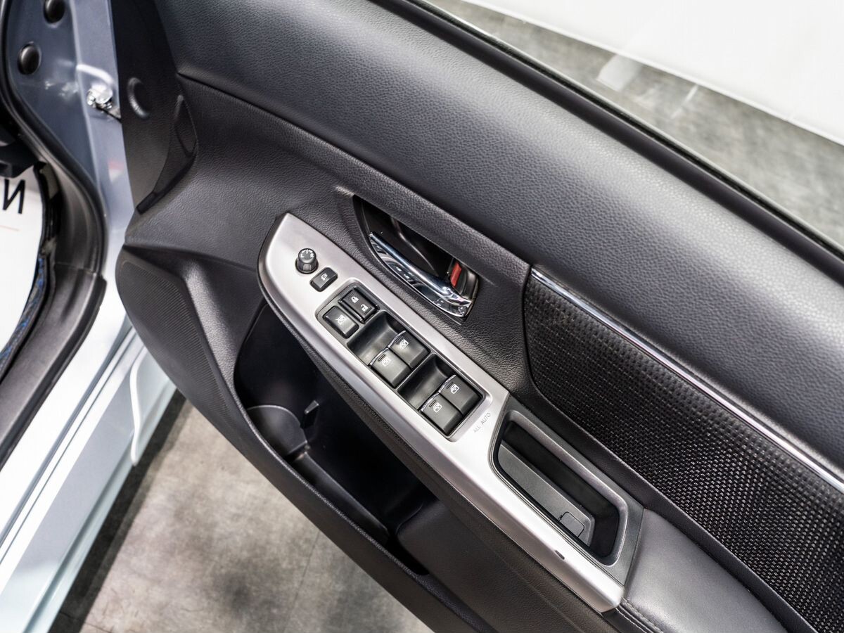 Subaru Levorg 2015 - фото автомобиля