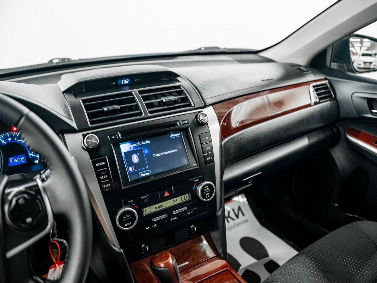 Toyota Camry 2013 - фото автомобиля