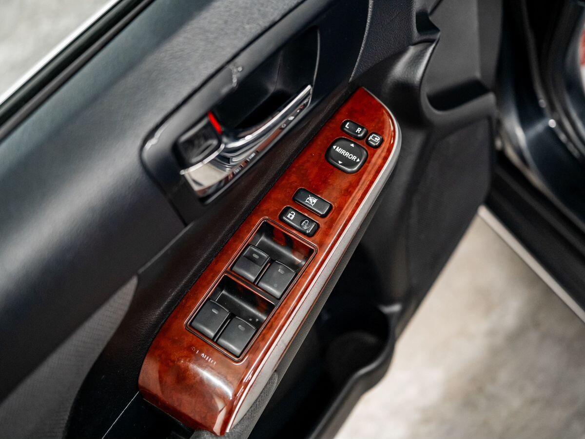 Toyota Camry 2013 - фото автомобиля