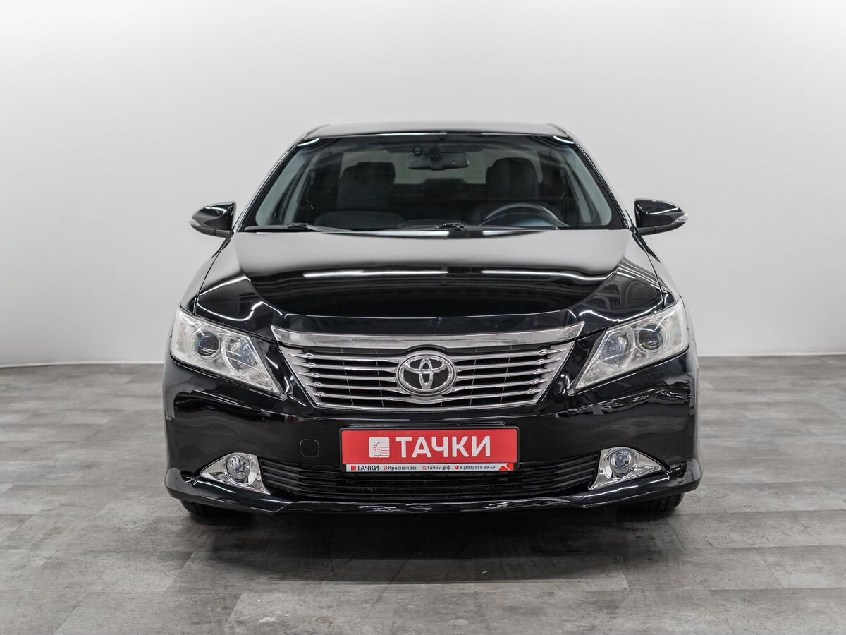 Toyota Camry 2013 - фото автомобиля