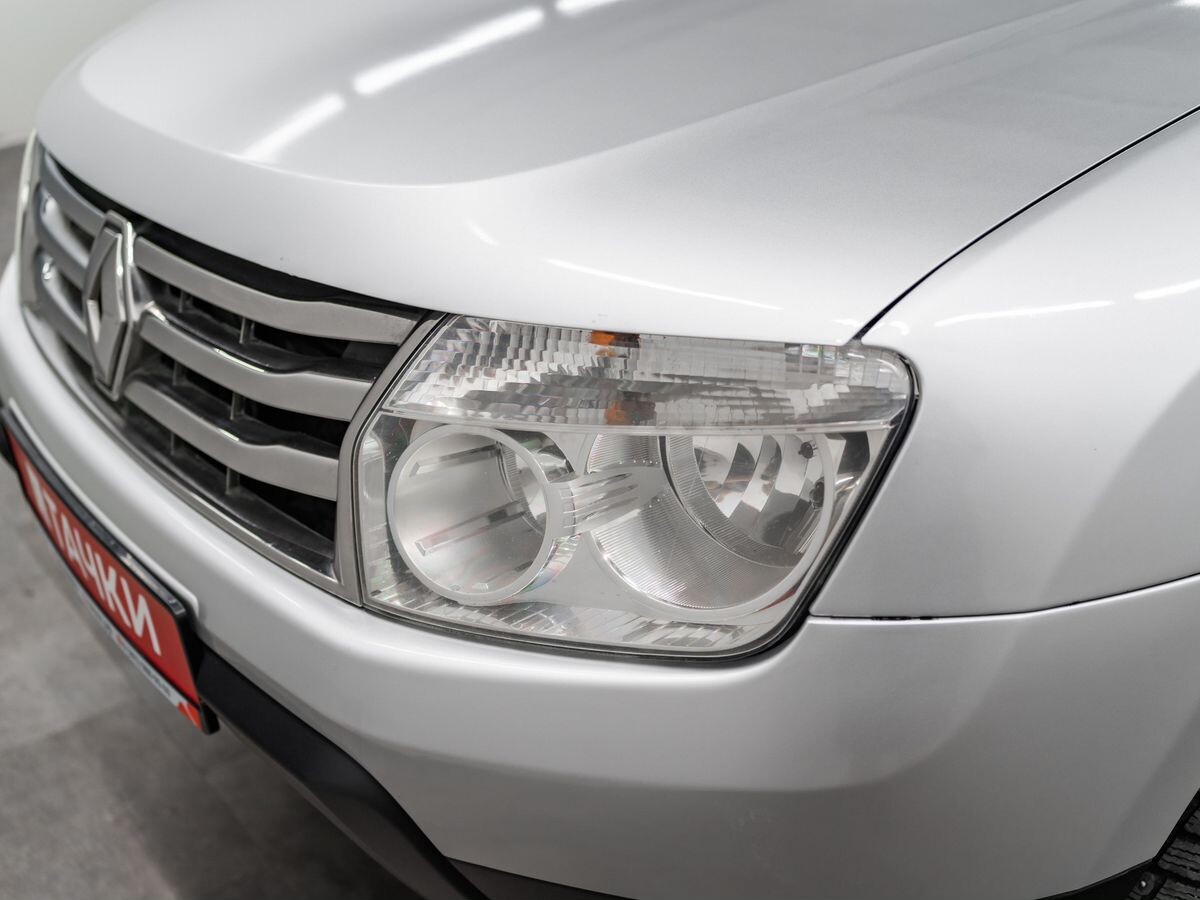 Renault Duster 2012 - фото автомобиля