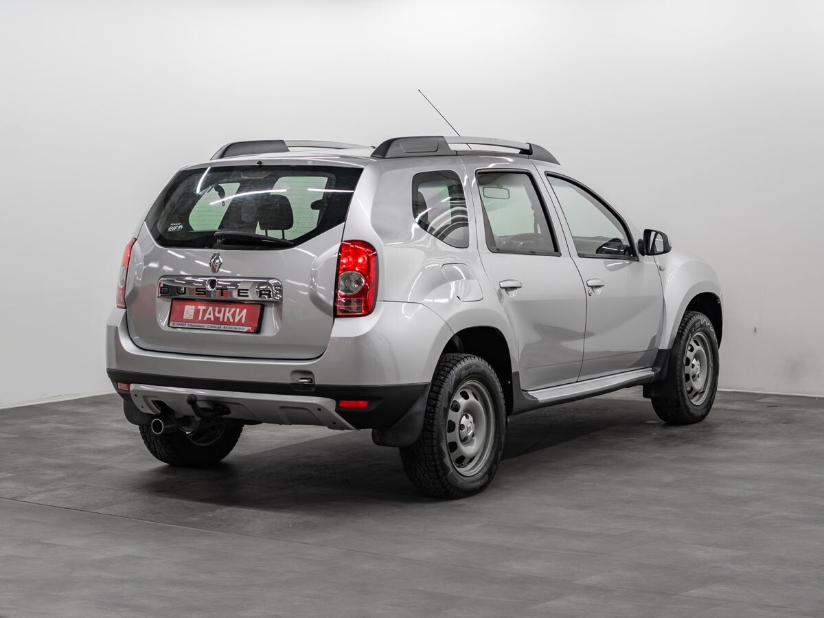 Renault Duster 2012 - фото автомобиля