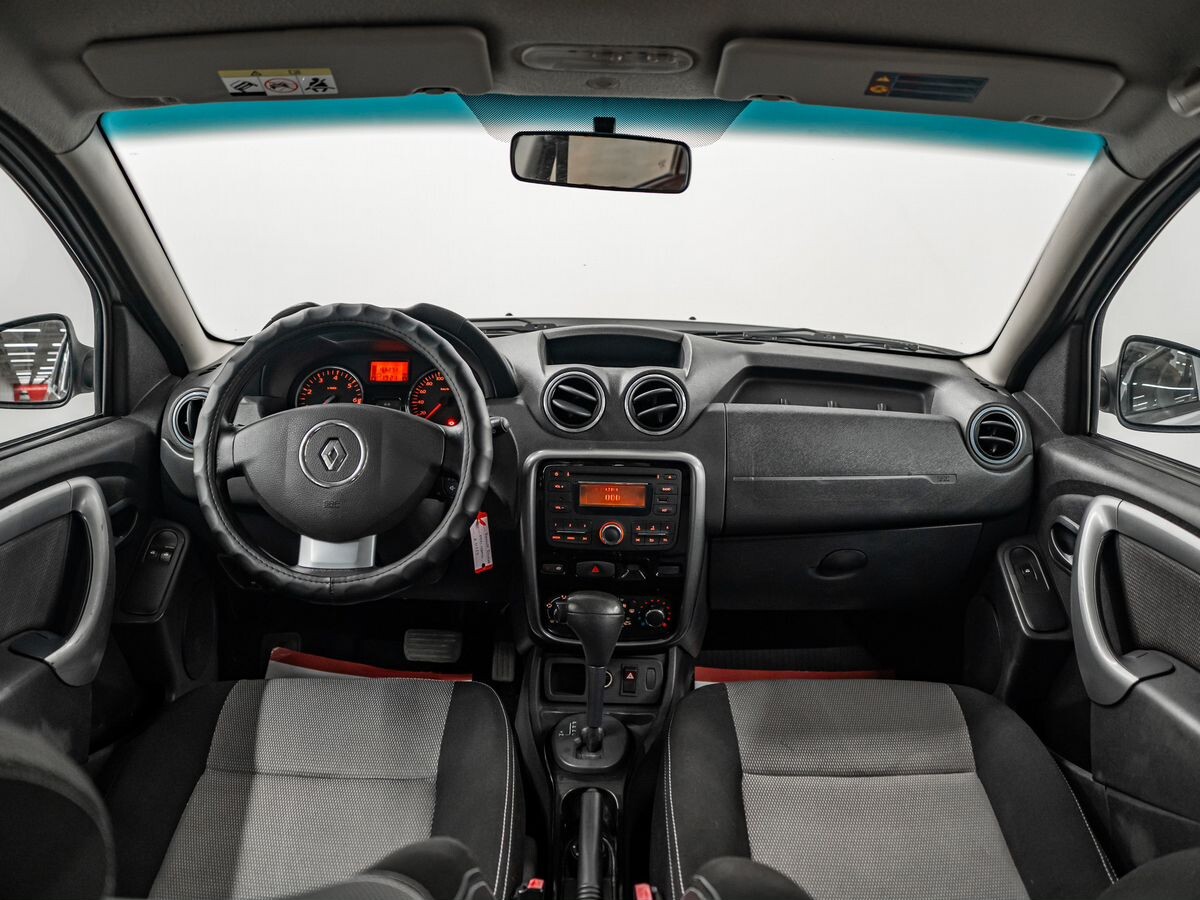 Renault Duster 2012 - фото автомобиля