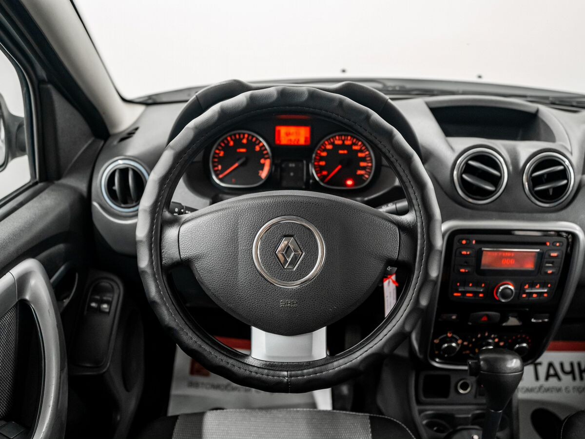 Renault Duster 2012 - фото автомобиля