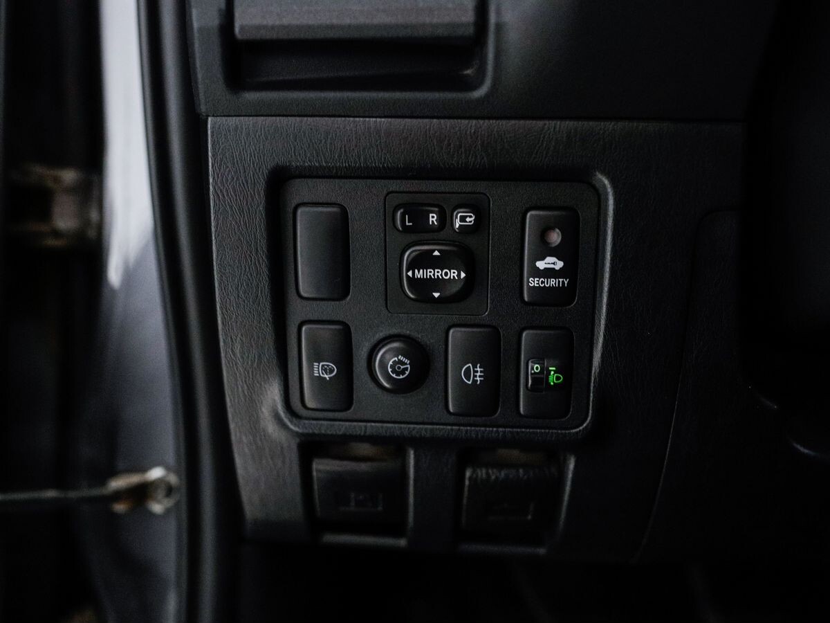 Toyota Hilux 2015 - фото автомобиля
