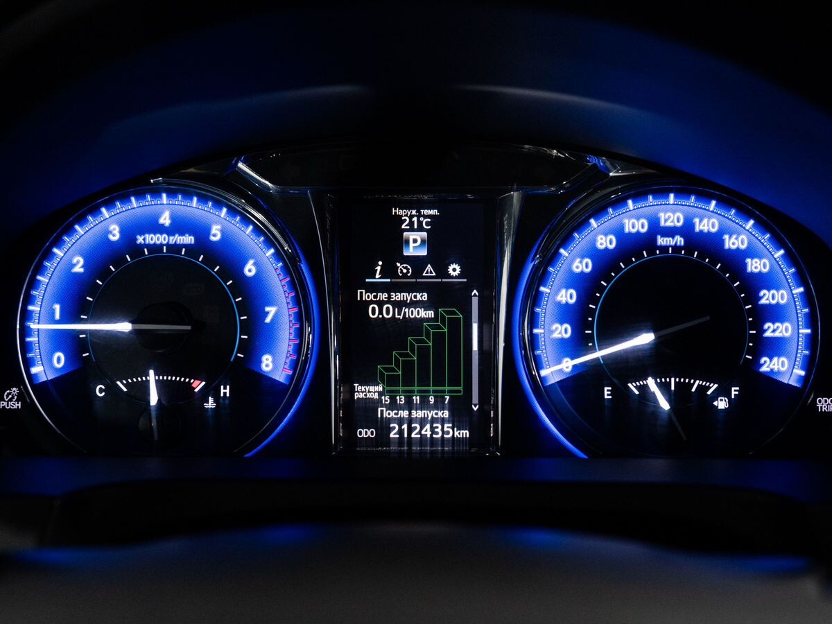 Toyota Camry 2014 - фото автомобиля