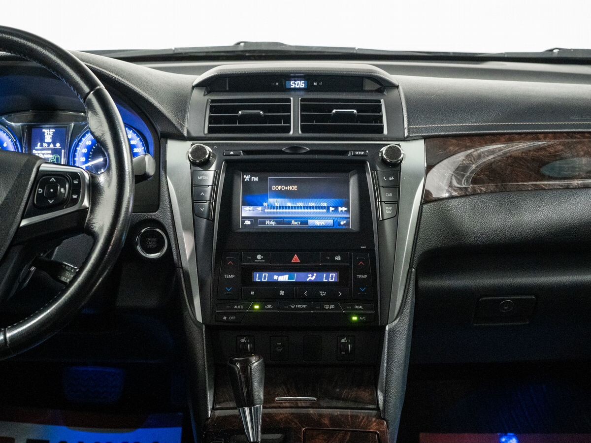 Toyota Camry 2014 - фото автомобиля