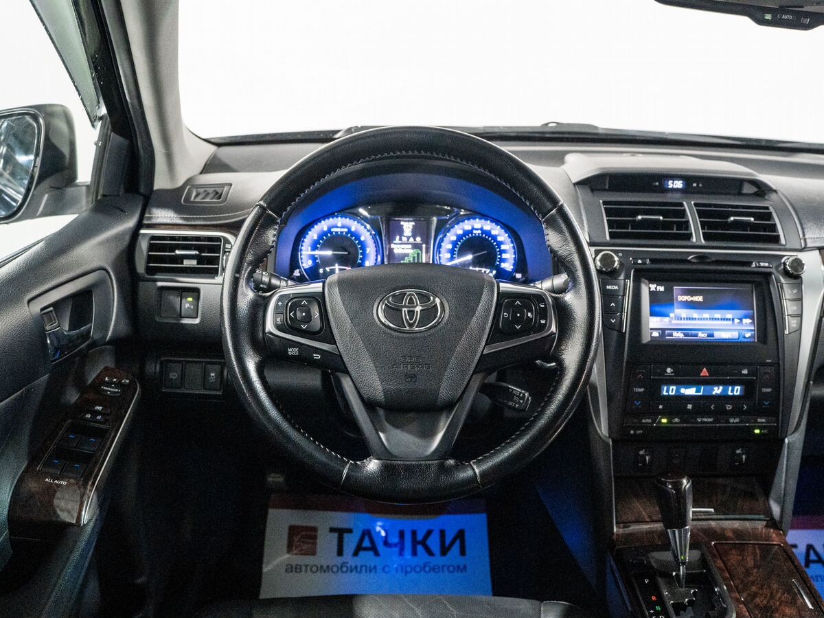 Toyota Camry 2014 - фото автомобиля