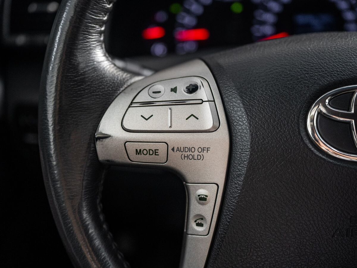 Toyota Camry 2011 - фото автомобиля