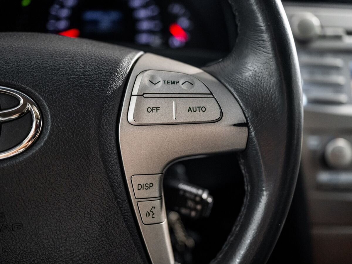 Toyota Camry 2011 - фото автомобиля