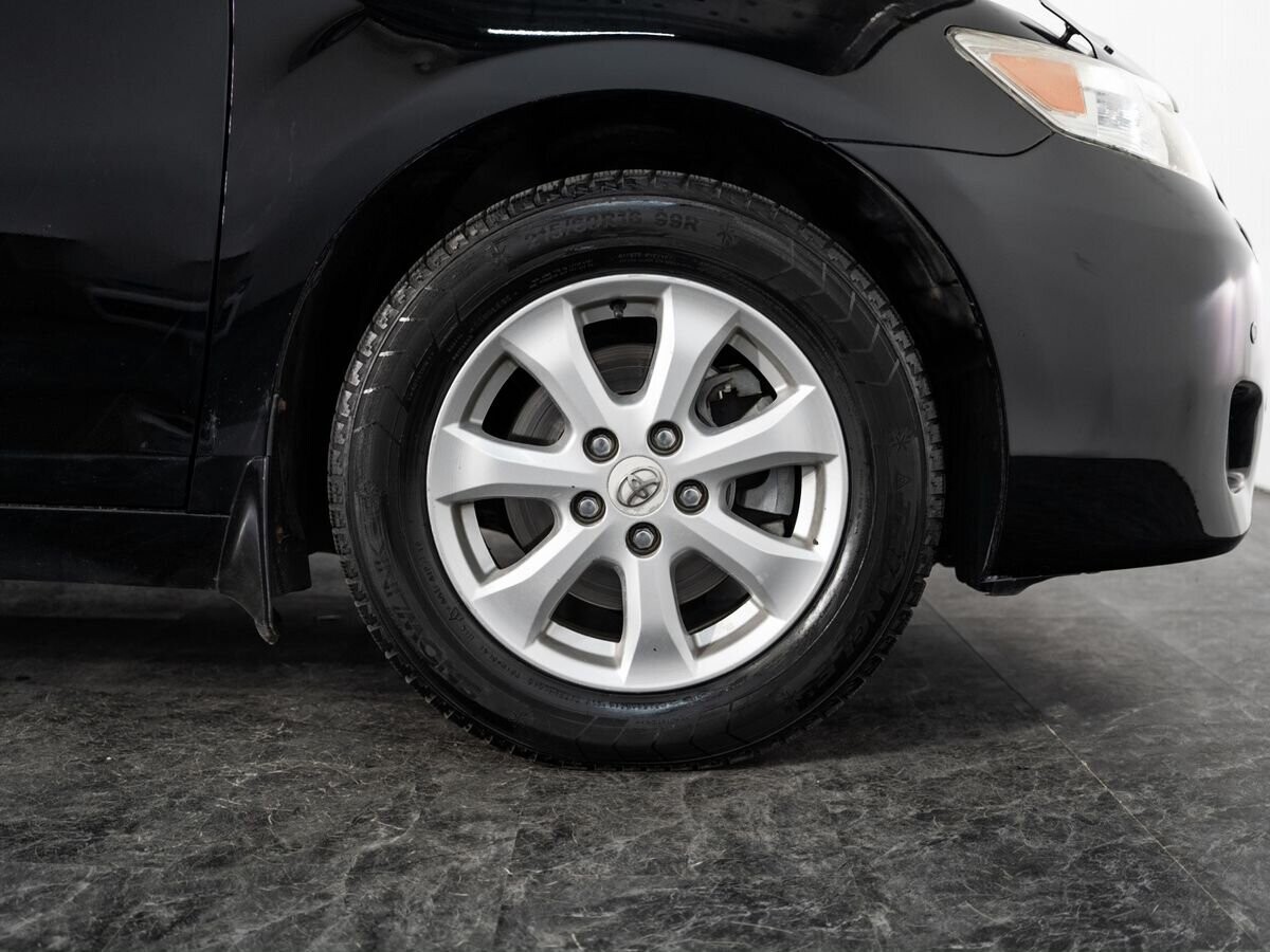 Toyota Camry 2011 - фото автомобиля